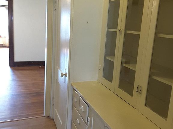 5th image of 4100 N Guilford Ave