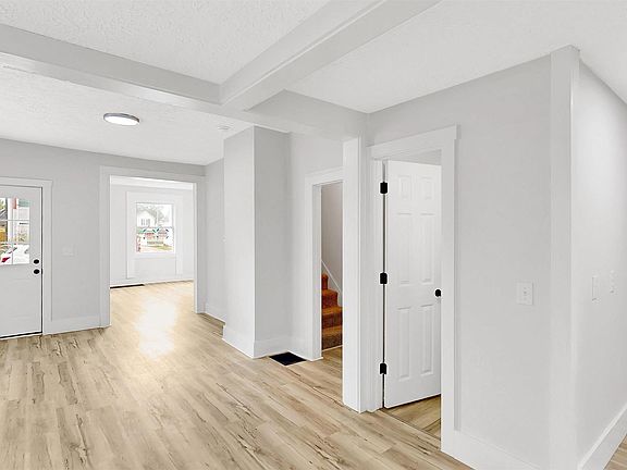 4th image of 313 E South B St