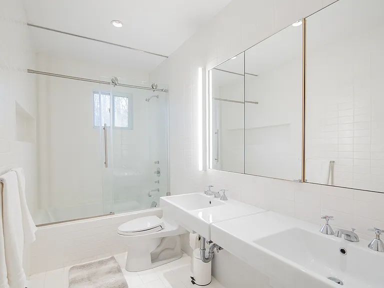 Gardiners Bay Dr — Photo 14