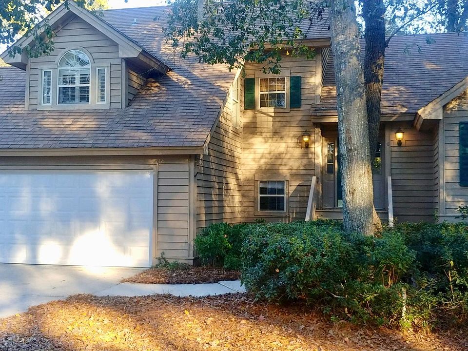 1st image of 6 Acorn Ln