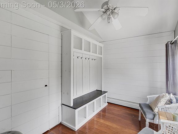 3rd image of 415 Leon Rd
