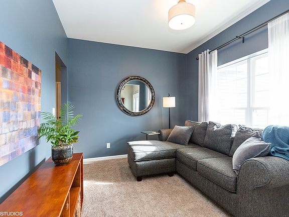 2nd image of 39W116 Revere House Ln