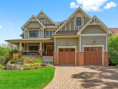 5621 Fairmount Ave, Downers Grove, IL, 60516