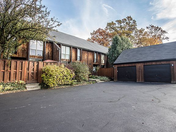 4th image of 4764 Crazy Horse Ln
