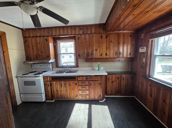 (undisclosed Address), Youngstown, OH 44502