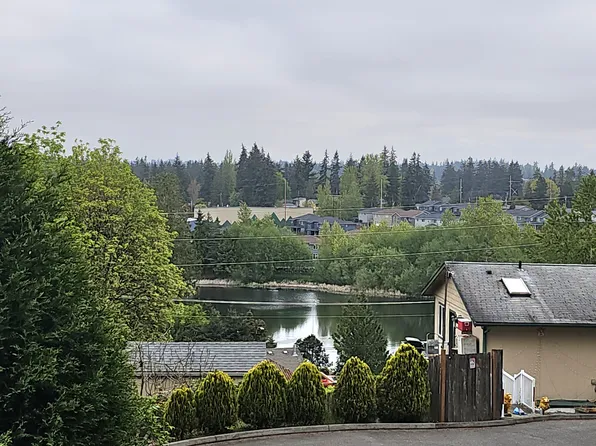 5627 213th St SW #A, Mountlake Terrace, WA 98043