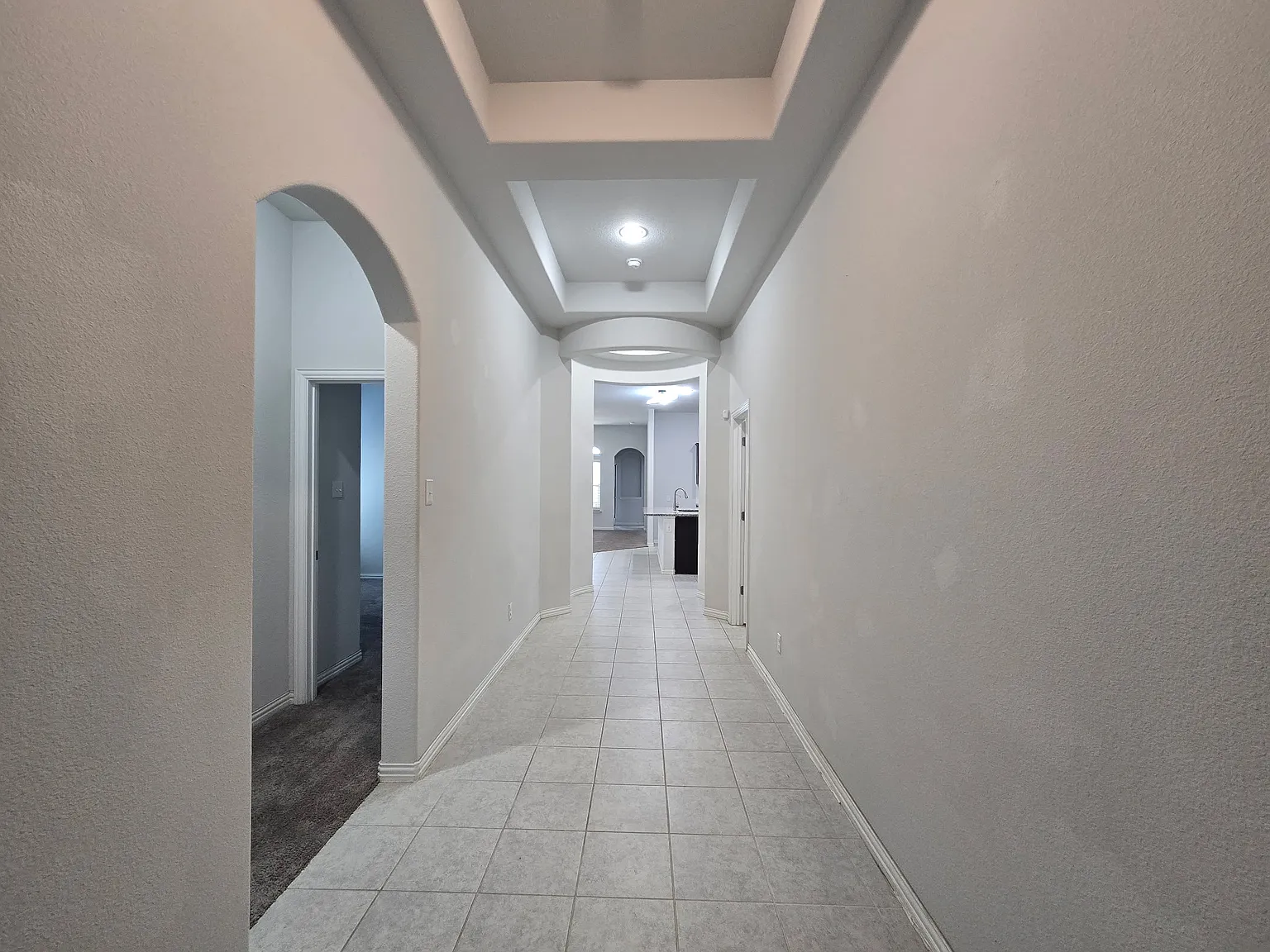 5 bed, 2215 sqft, $2,775 — Photo 2