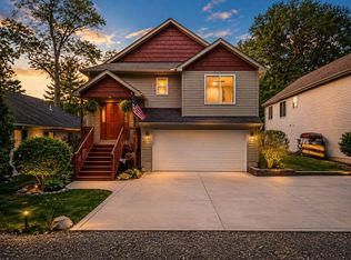 5407 Marigold Ln, Valparaiso, IN 46383