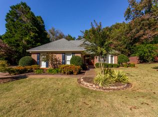 440 Crabapple Farm Dr, Alpharetta, GA 30004
