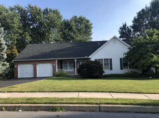 1038 Boeshore Cir, Reading, PA 19605