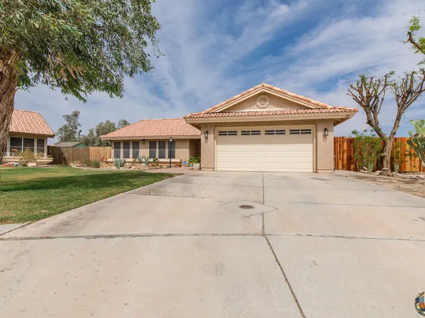 601 Tiger Lily Ln, Imperial, CA 92251