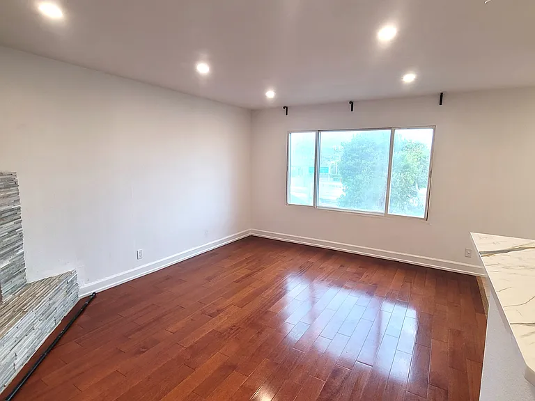 1414 Kansas St #1 — Photo 5