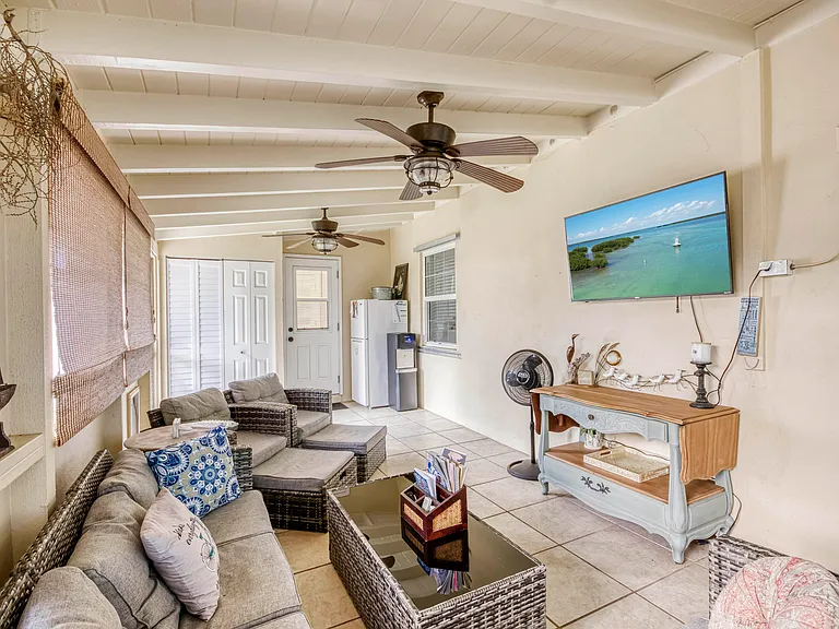 404 S Caloosahatchee Ave — Photo 18