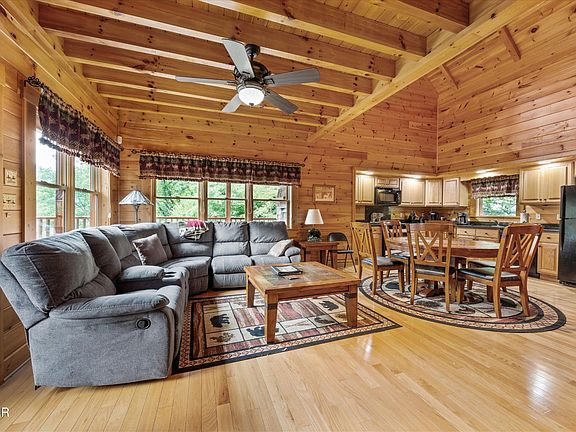 2nd image of 616 Deer Path Ln