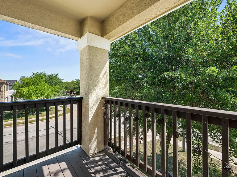 408 Fallen Leaf Ln — Photo 16