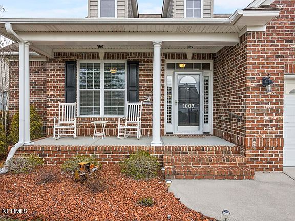 4th image of 1009 Pavestone Court