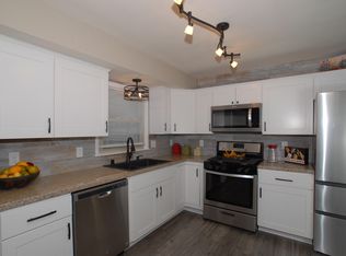 5447 S 112th St, Hales Corners, WI 53130