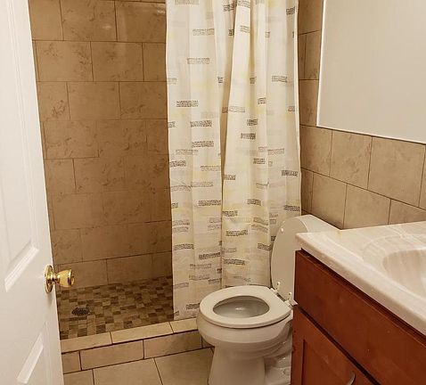 Updated bathroom / Walk-in shower