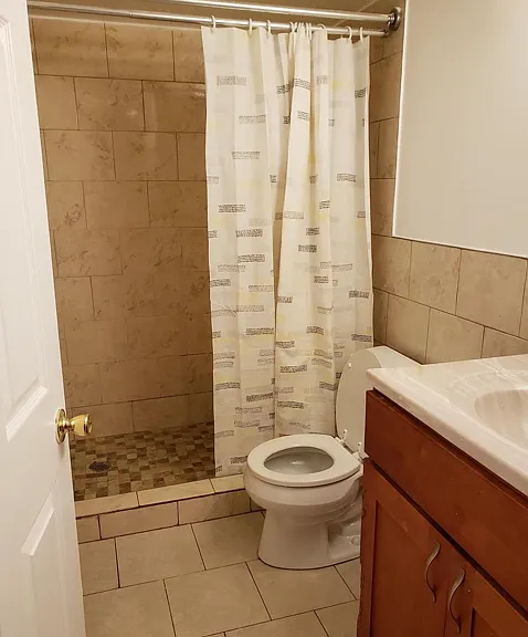 Updated bathroom / Walk-in shower