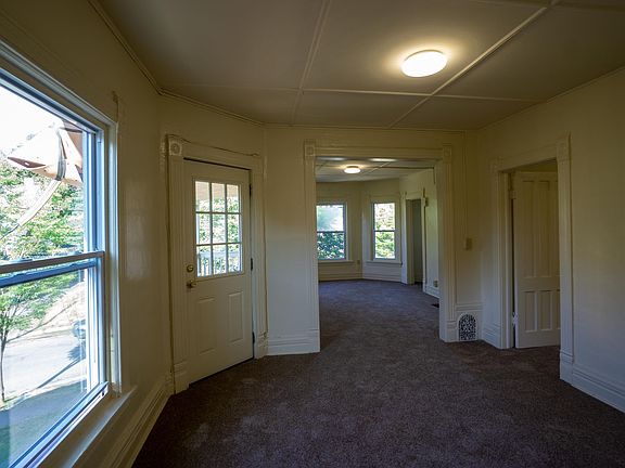 3rd image of 713 S Beech St #2