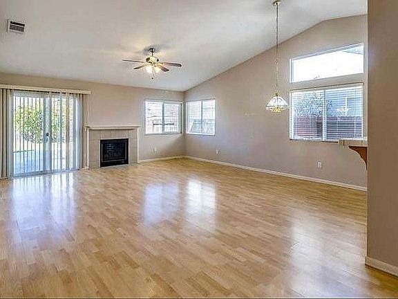 3rd image of 4409 Sardina Ct