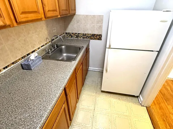 2265 Ocean Parkway image 4 of 19