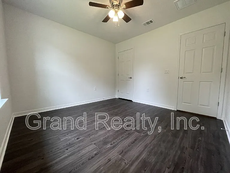 6217 Fox Run St — Photo 16