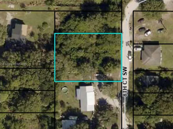 825 8th Ct SW, Vero Beach, FL 32962