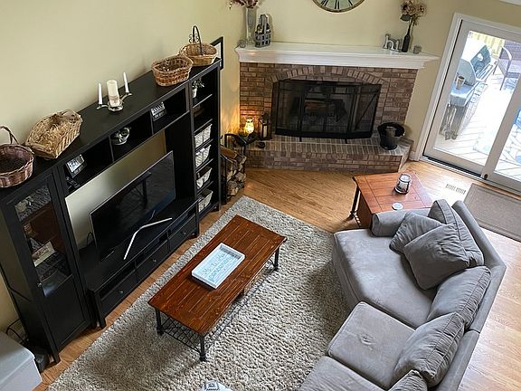 2nd image of 26W144 Klein Creek Dr #26W144