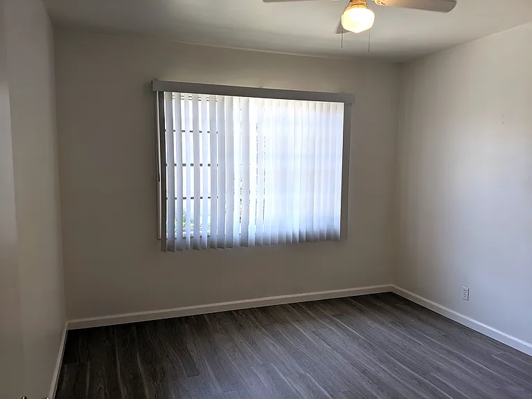 921 W Angeleno Ave — Photo 12