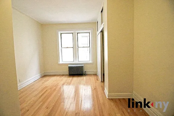 Rented by Link NY Realty | media 37