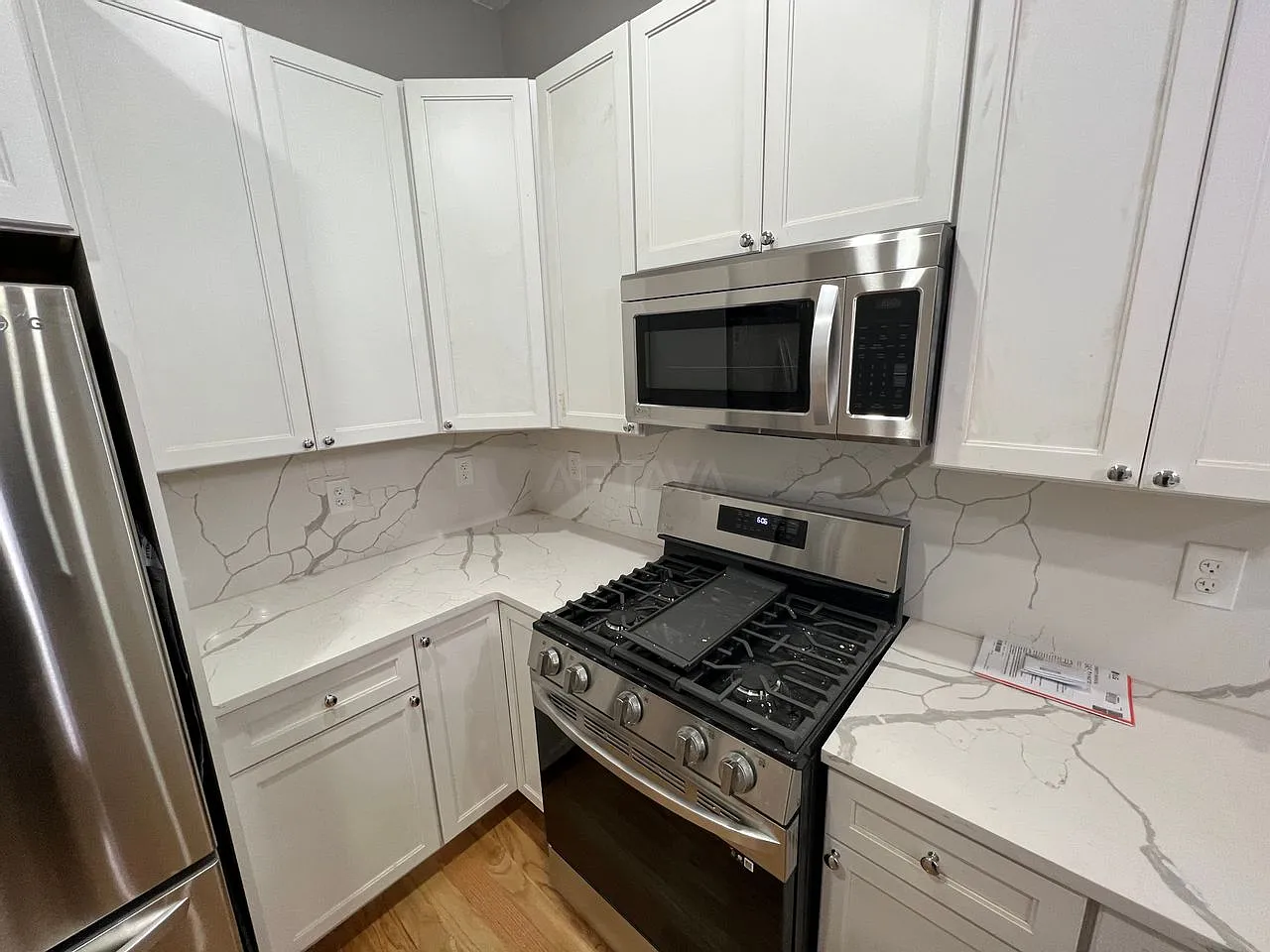 Inman Square / Kirkland/Harvard / Union Square area, 4 bedroom, 2 bathroom apartment — Photo 2