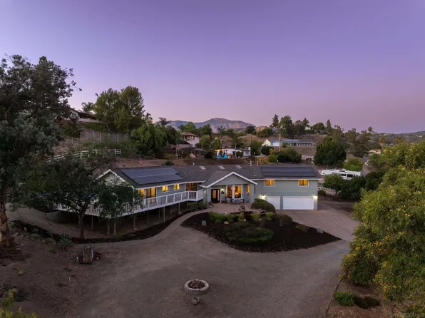 9844 Lorraine Ridge Trl, El Cajon, CA 92021