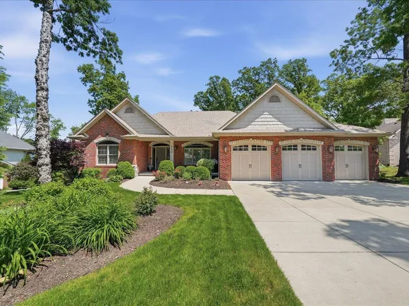770 Quinlan Ct, Crown Point, IN 46307