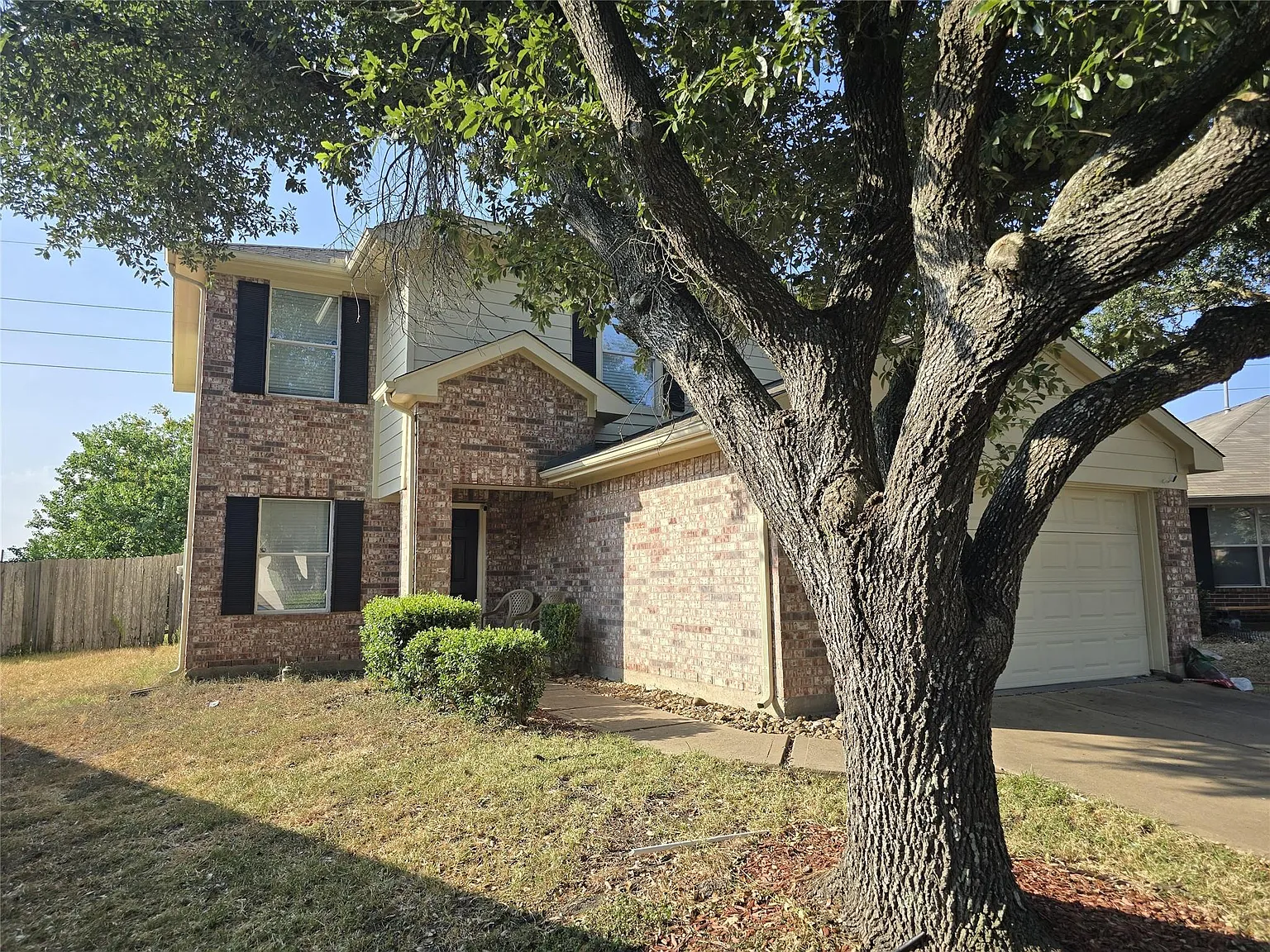 4 bed, 2.5 bath, 1758 sqft, $2,800 — Photo 2