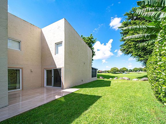 4th image of 14345 Kendale Lakes Cir