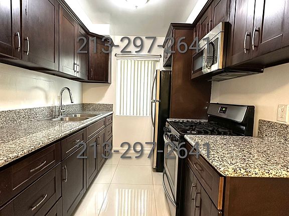 3rd image of 1241 Tamarind Ave APT 2