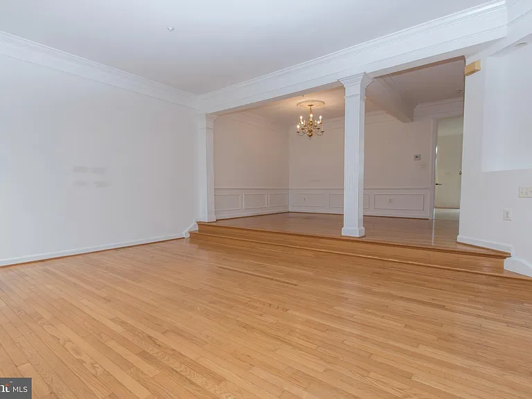 13559 Flowerfield Dr — Photo 4