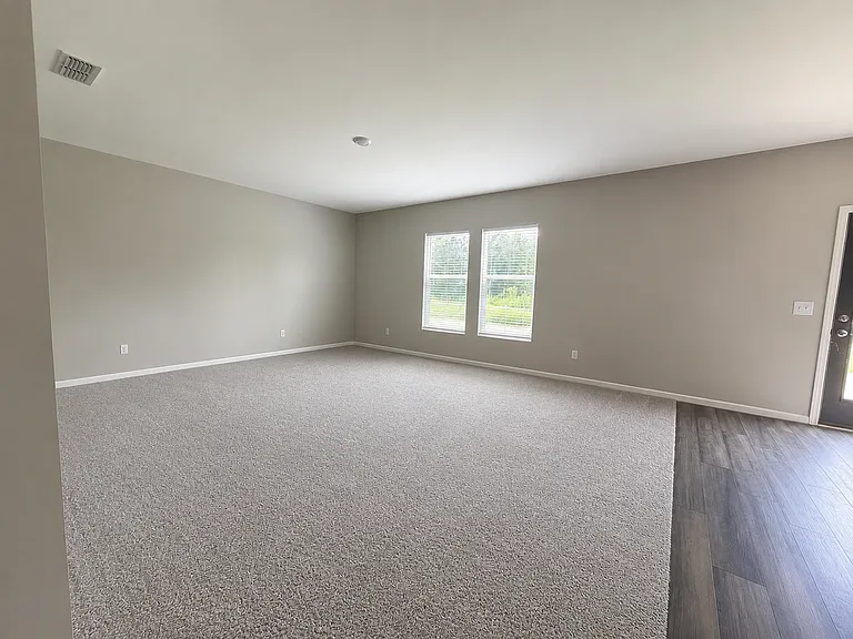 372 Corinth Dr — Photo 5