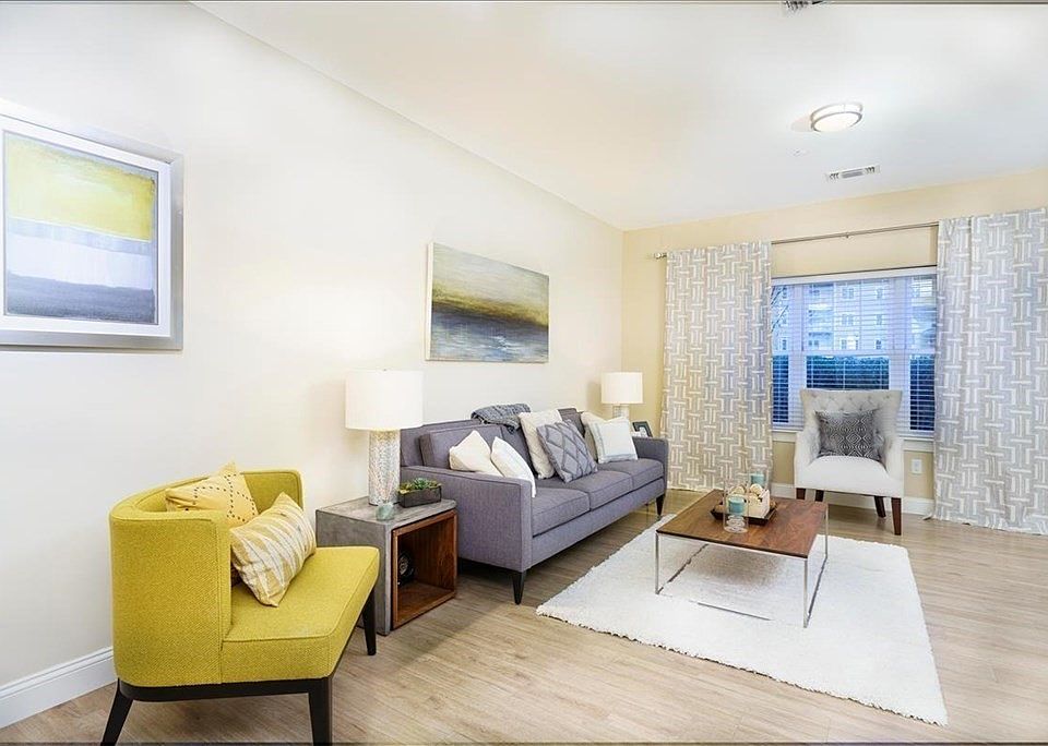 1st image of 2210 Summit Dr #2210