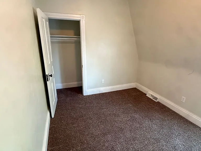 21 N Kershaw St — Photo 42