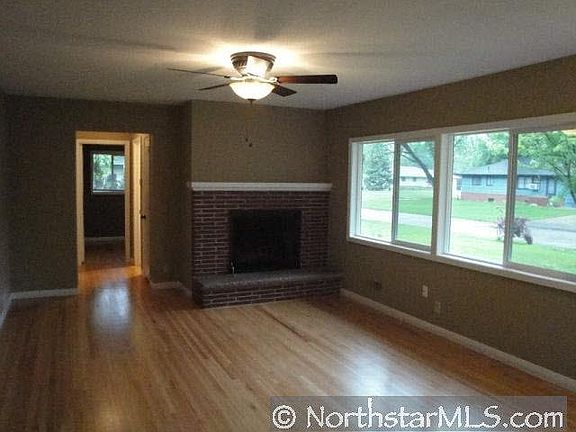 2nd image of 5830 Admiral Lane N