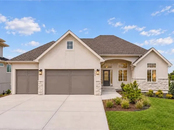 8004 Round Prairie St, Shawnee, KS 66220