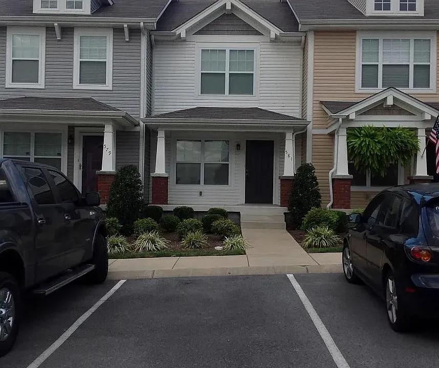 581 Bradburn Village Cir #581