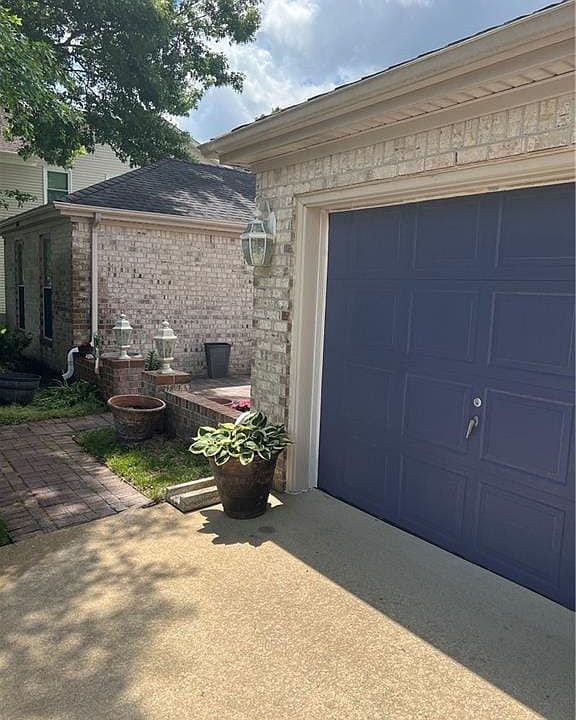 1st image of 2661 Elson Green Ave