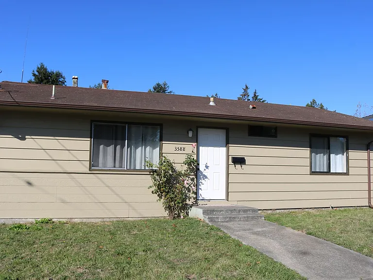 3588 Pine St — Photo 19