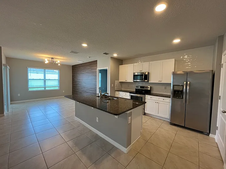 5106 Fiddlewood Way — Photo 2