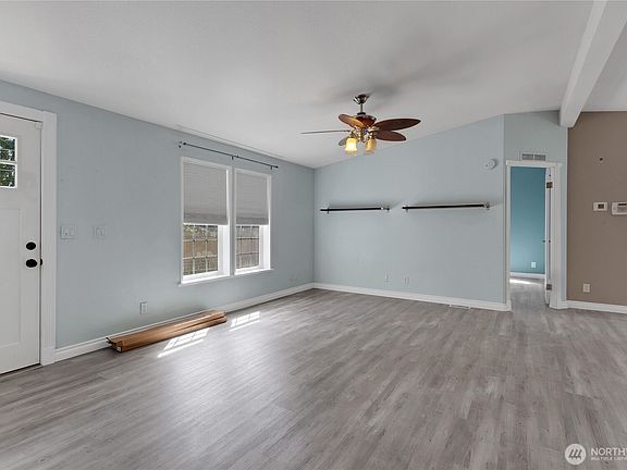 4th image of 13217 9th Avenue Ct E