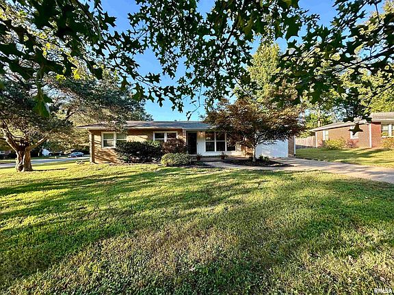 2nd image of 1406 W Taylor Dr