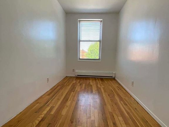 5th image of 247 Columbia St #3